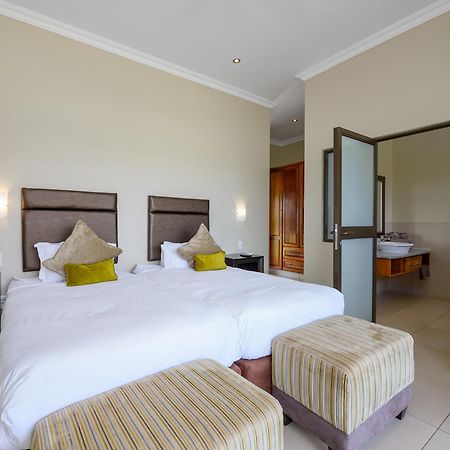 Monomotapa Village @ Legend Golf And Safari Resort Golders Green Экстерьер фото